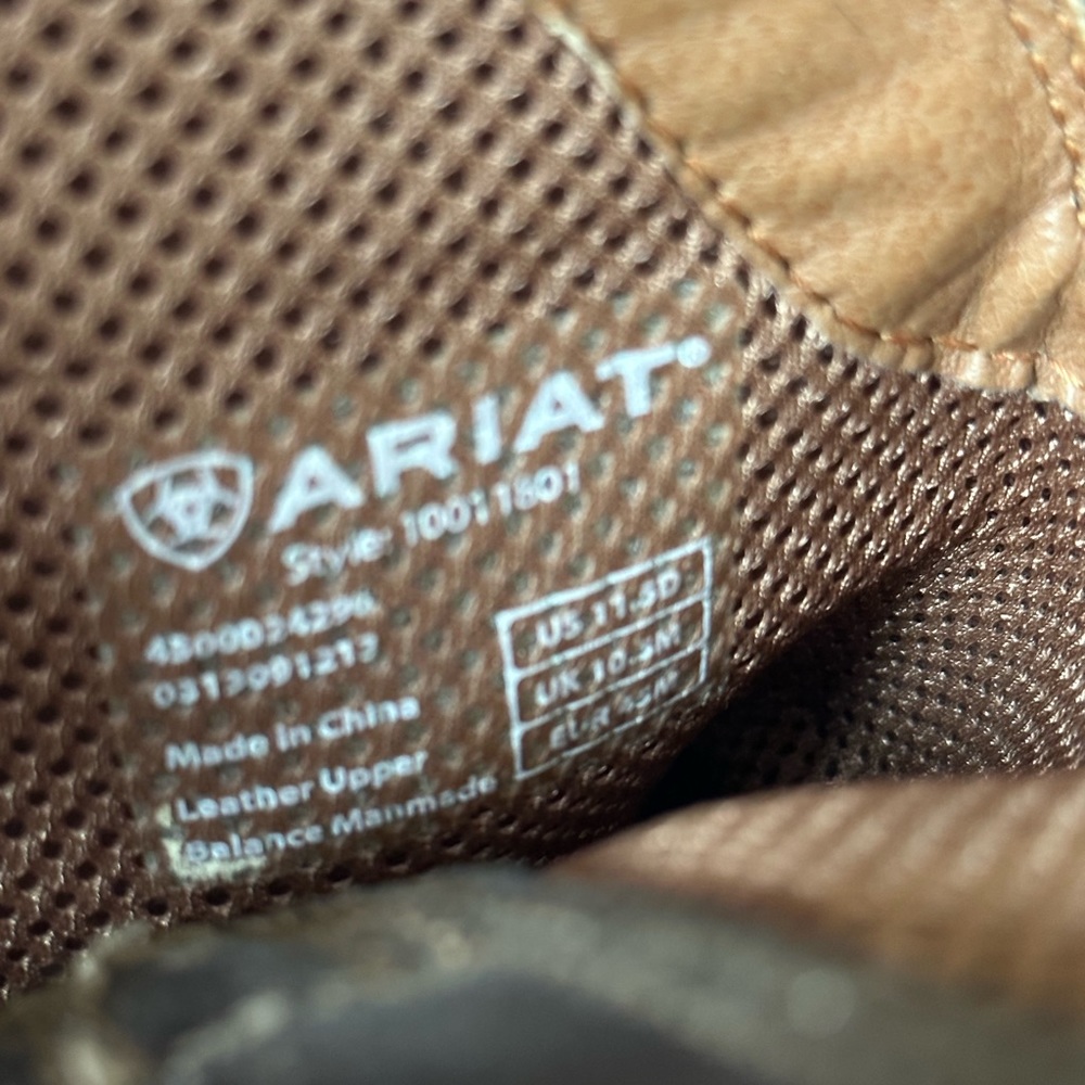 Men’s Ariat boots - Picture 4 of 5